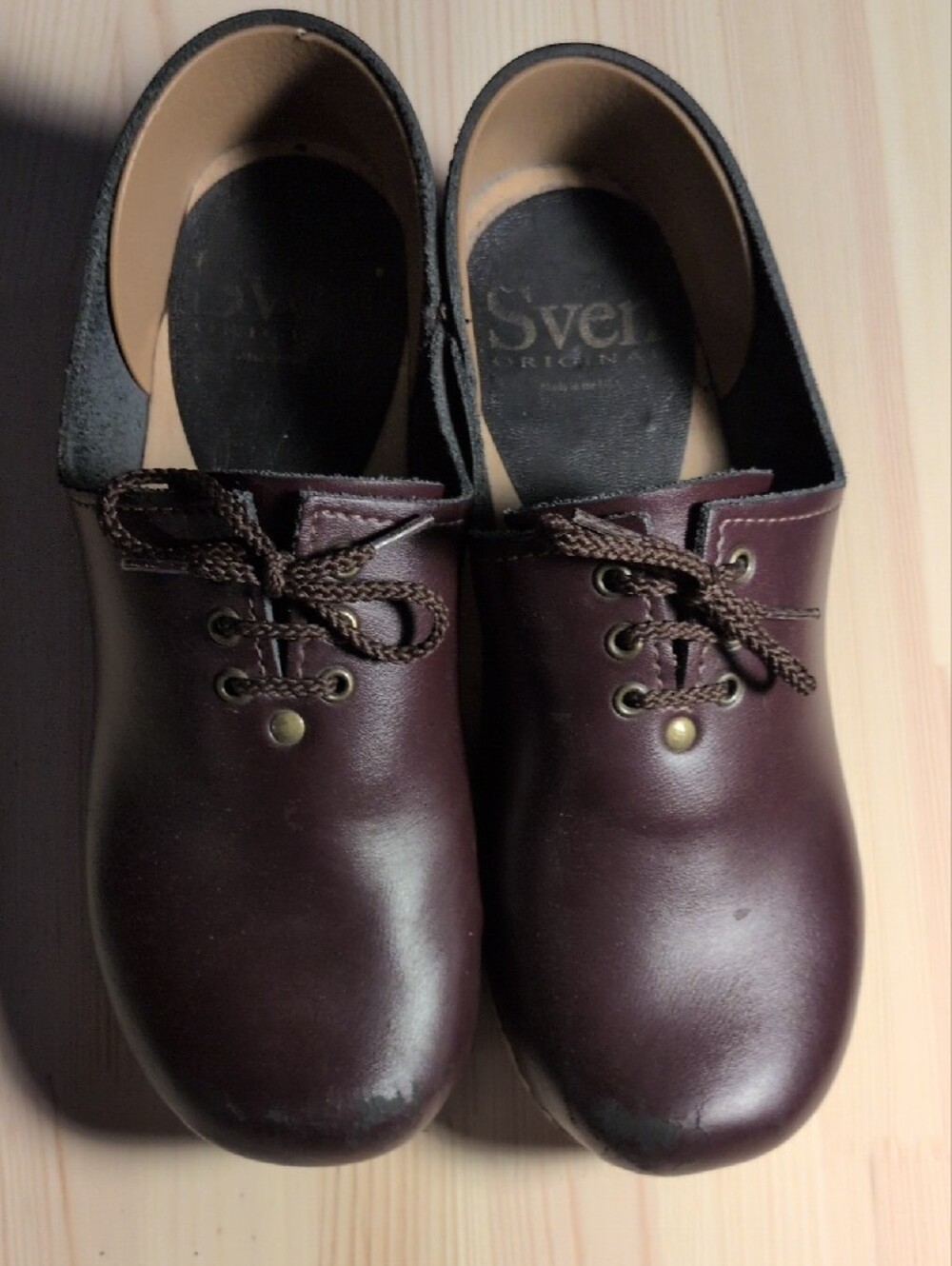 Women’s Leather Lace-Up Clogs in Dark Maroon Brown - Picture 5 of 10